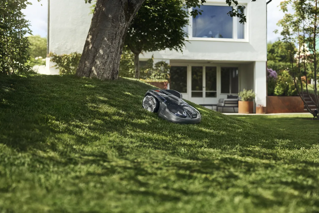 Robotická sekačka Husqvarna Automower 320 NERA s EPOS