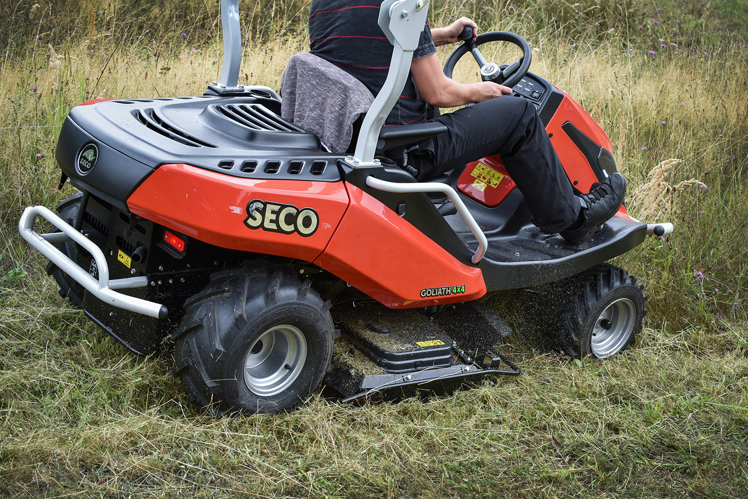 Zahradní traktor SECO Goliath GC XX-26 4x4 (bez žacího)